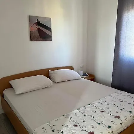 Apartmani Tatiana Pakostane Exterior photo