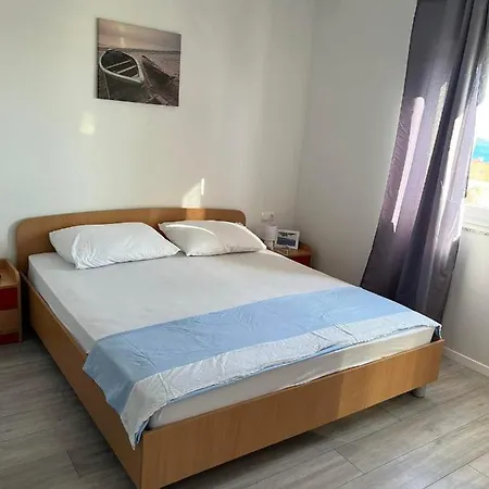 Apartmani Tatiana Pakostane Exterior photo