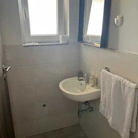 Apartmani Tatiana Pakostane Exterior photo